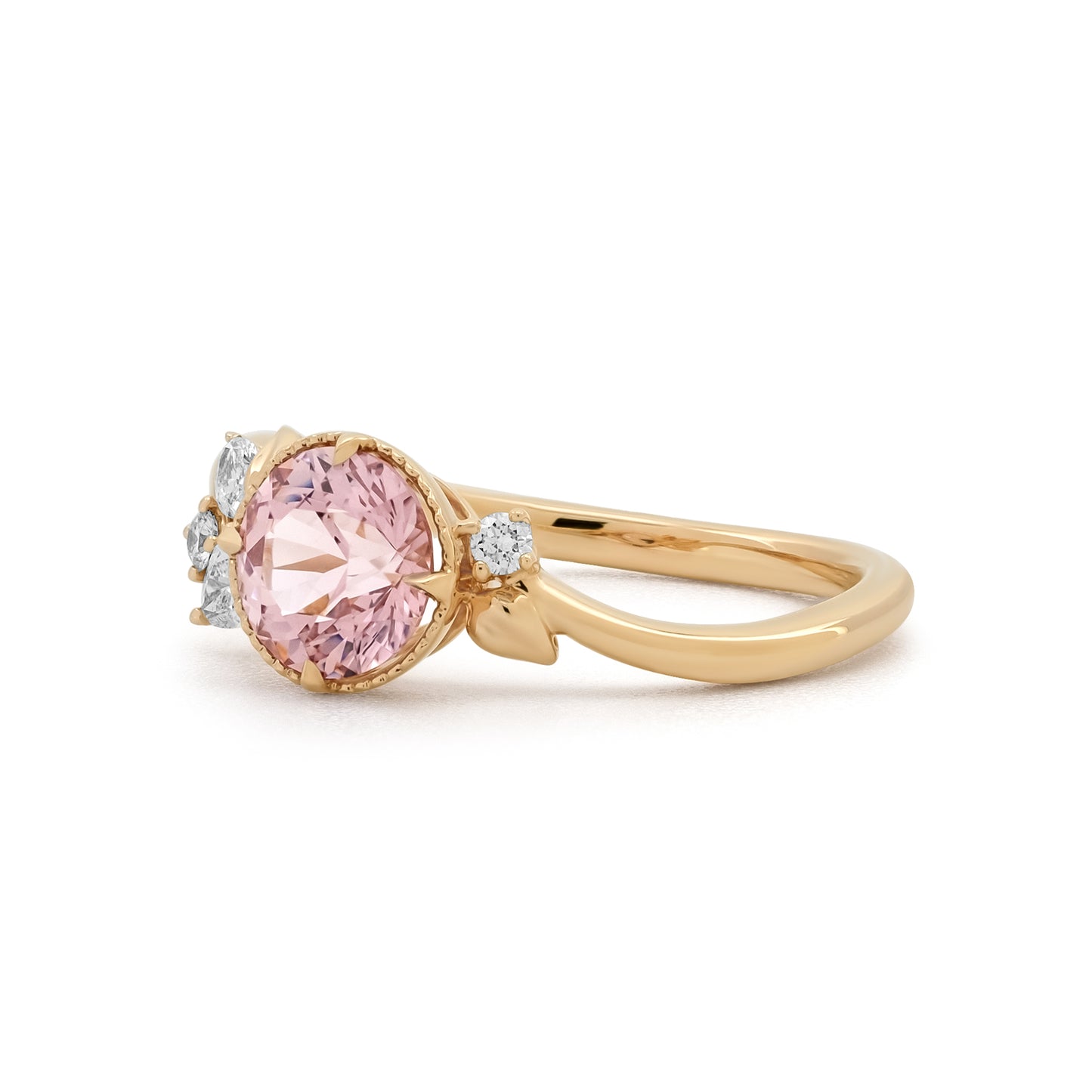 Eden Ring - Peach Malaia Garnet