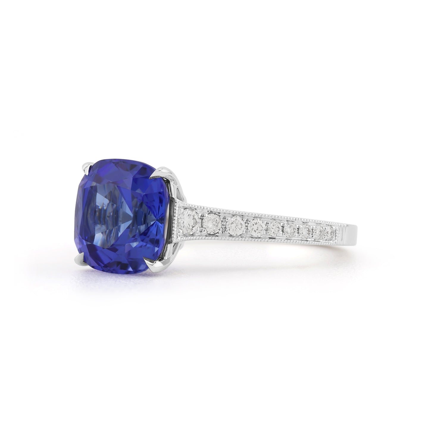 Spotlight Ring - Tanzanite
