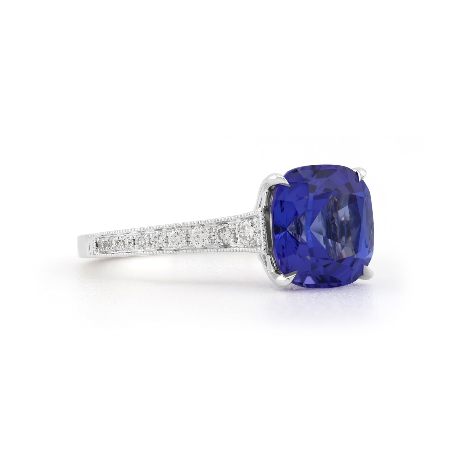 Spotlight Ring - Tanzanite