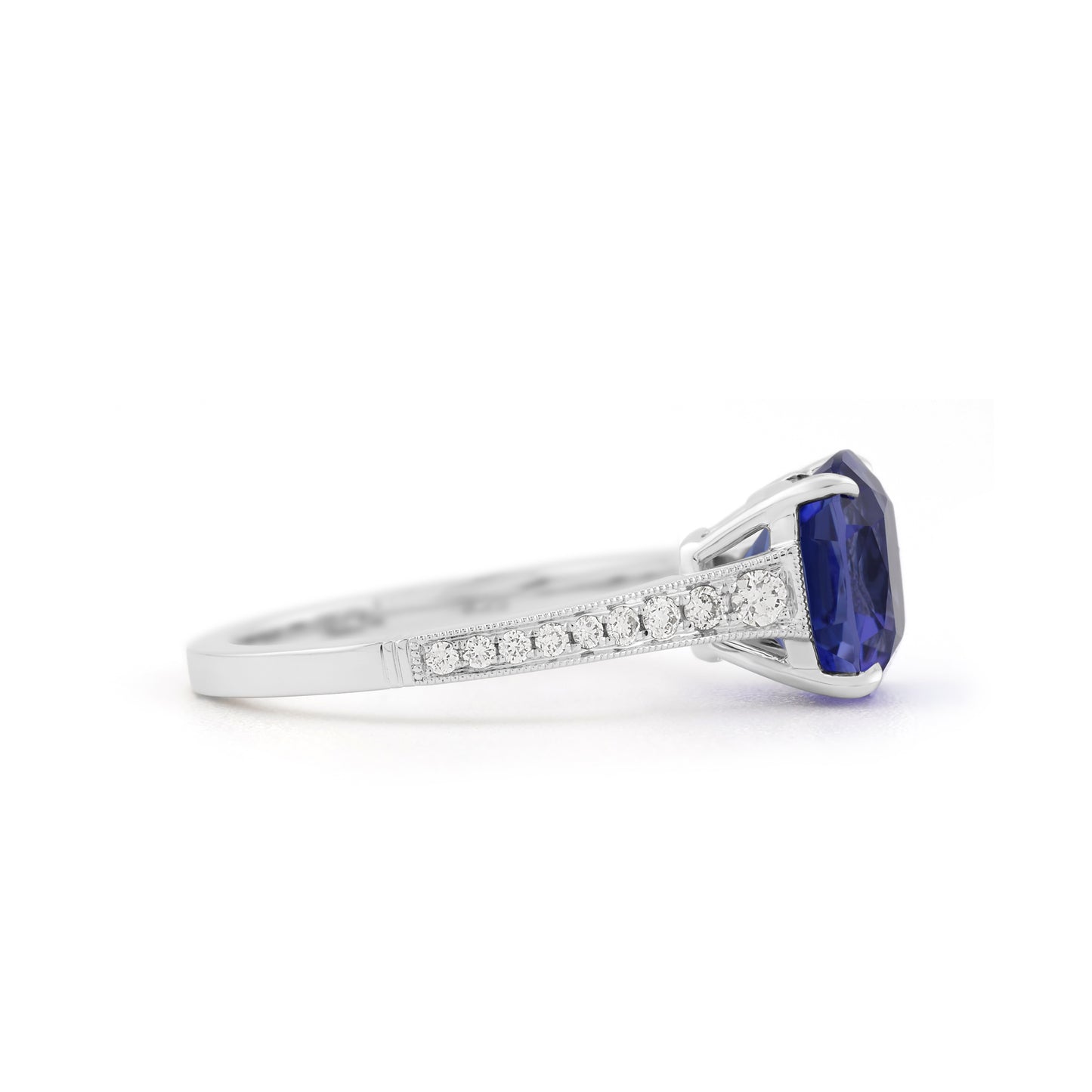 Spotlight Ring - Tanzanite