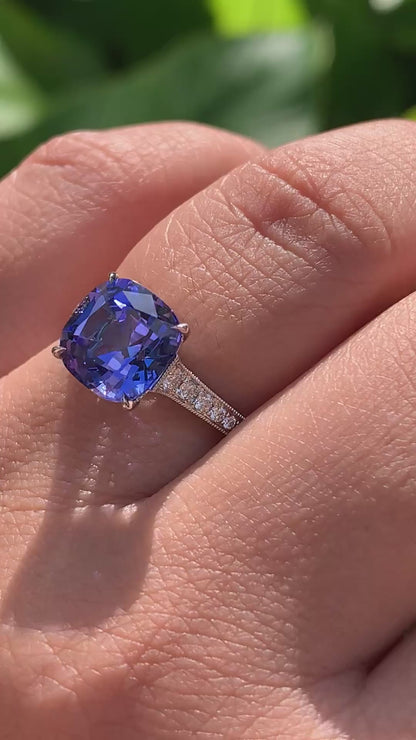 Spotlight Ring - Tanzanite